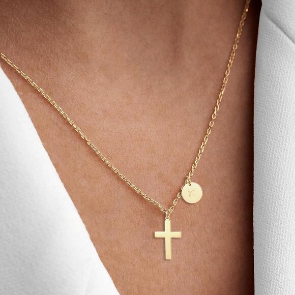 Personalized 18K Gold Plated Cross Necklace - Gift for Women’s Special Moments - Picture 4 of 7